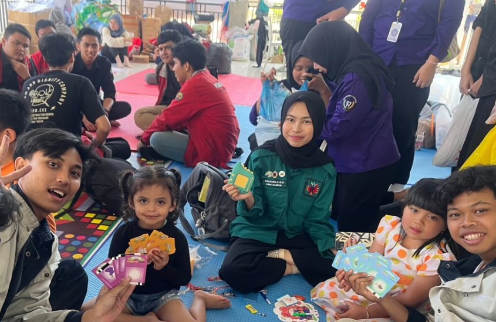 Bakti Sosial BEM-KM Polman di Desa Binaan