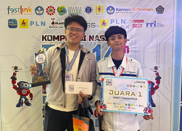 Robot Transporter Karya Mahasiswa Polman Bandung Raih Juara 1 di FNC Robotic & Coding Competition 2026