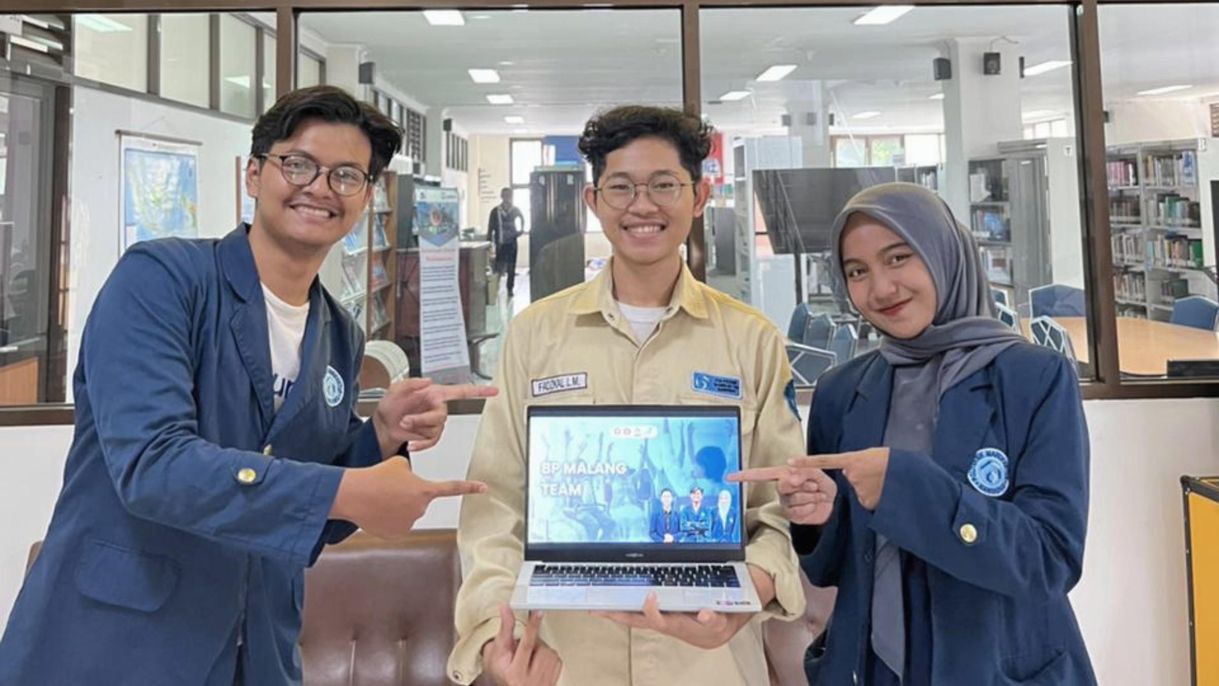 Sajikan Ide Kreatif dan Aplikatif, Mahasiswa Polman Bandung Raih Bisnis Plan Terfavorit & Terkreatif di E-FEST 2025